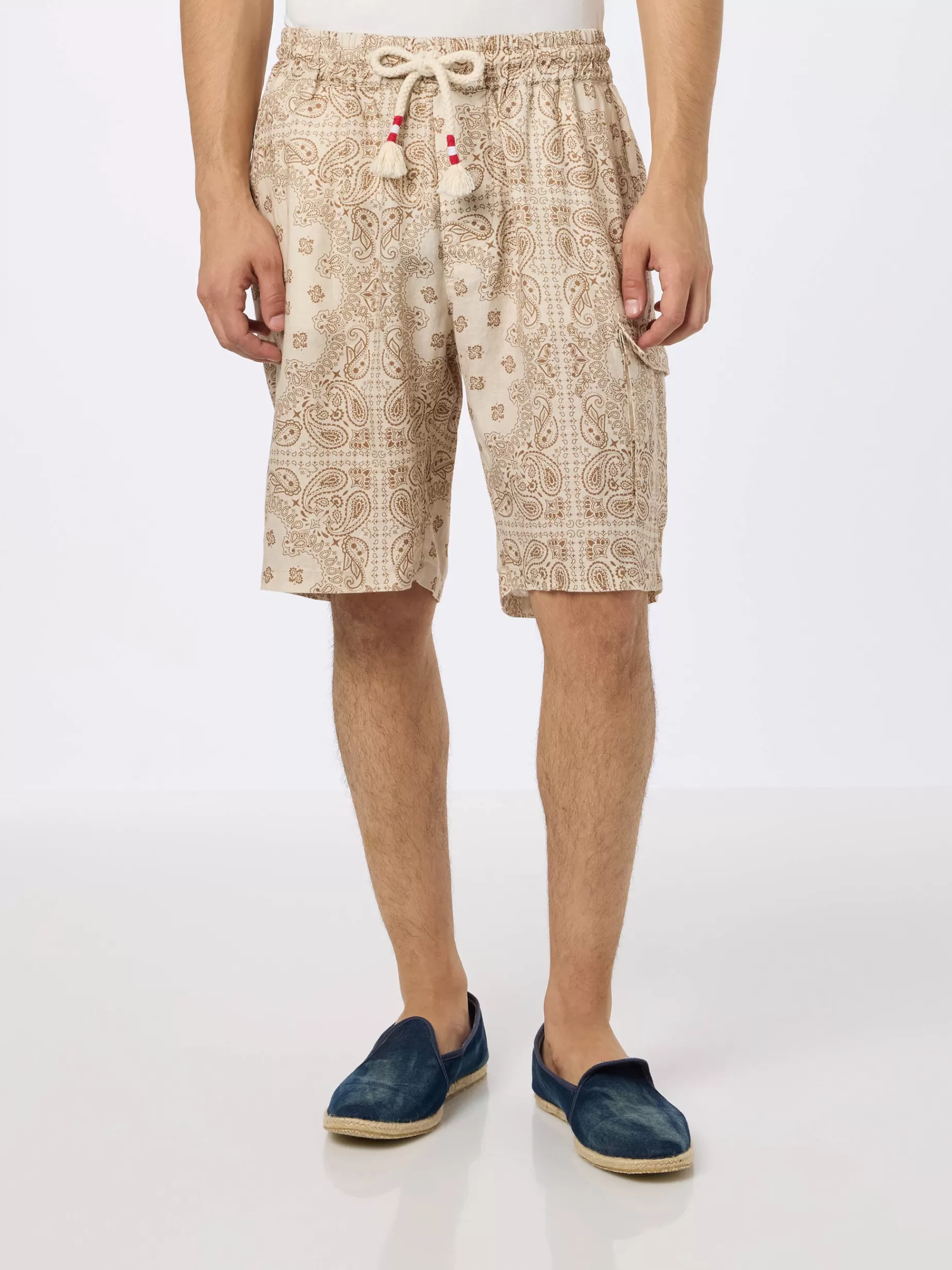 Sale Bermuda da uomo Marsiglia in lino con stampa bandana Uomo Bermuda E Pantaloni