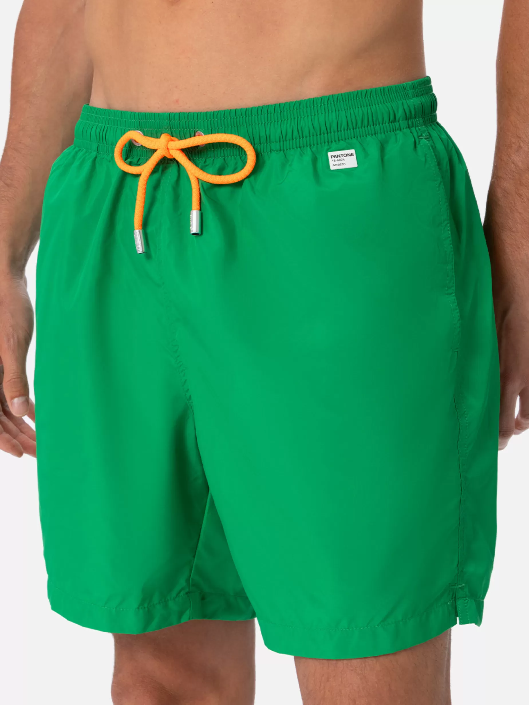 Hot Costume da bagno da uomo in tessuto leggero verde erba Lighting Pantone | EDIZIONE SPECIALE PANTONE Uomo Costumi Mare Tinta Unita | Tessuto Leggero