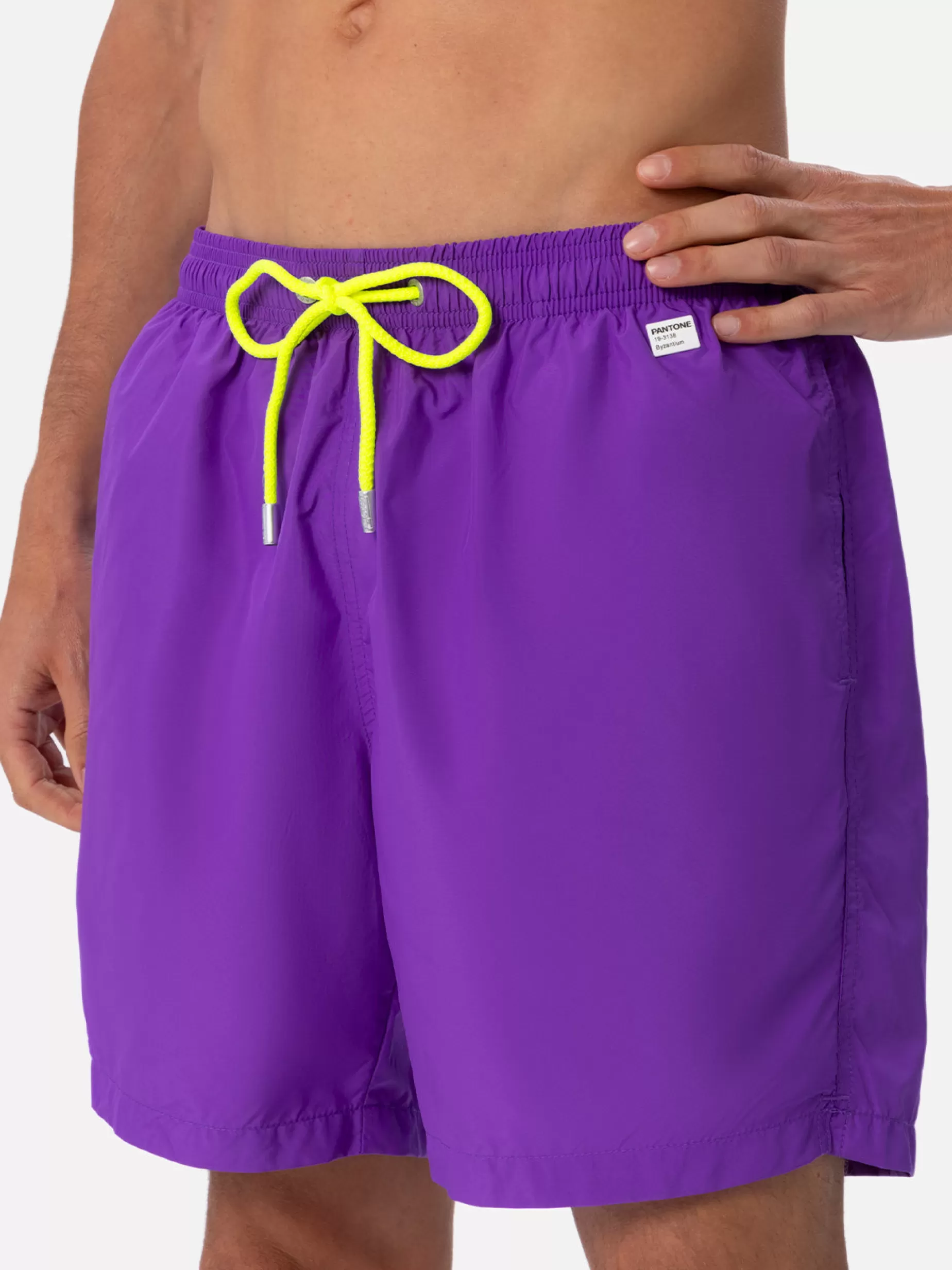 Hot Costume da bagno da uomo in tessuto leggero viola Lighting Pantone | EDIZIONE SPECIALE PANTONE Uomo Costumi Mare Tinta Unita | Tessuto Leggero