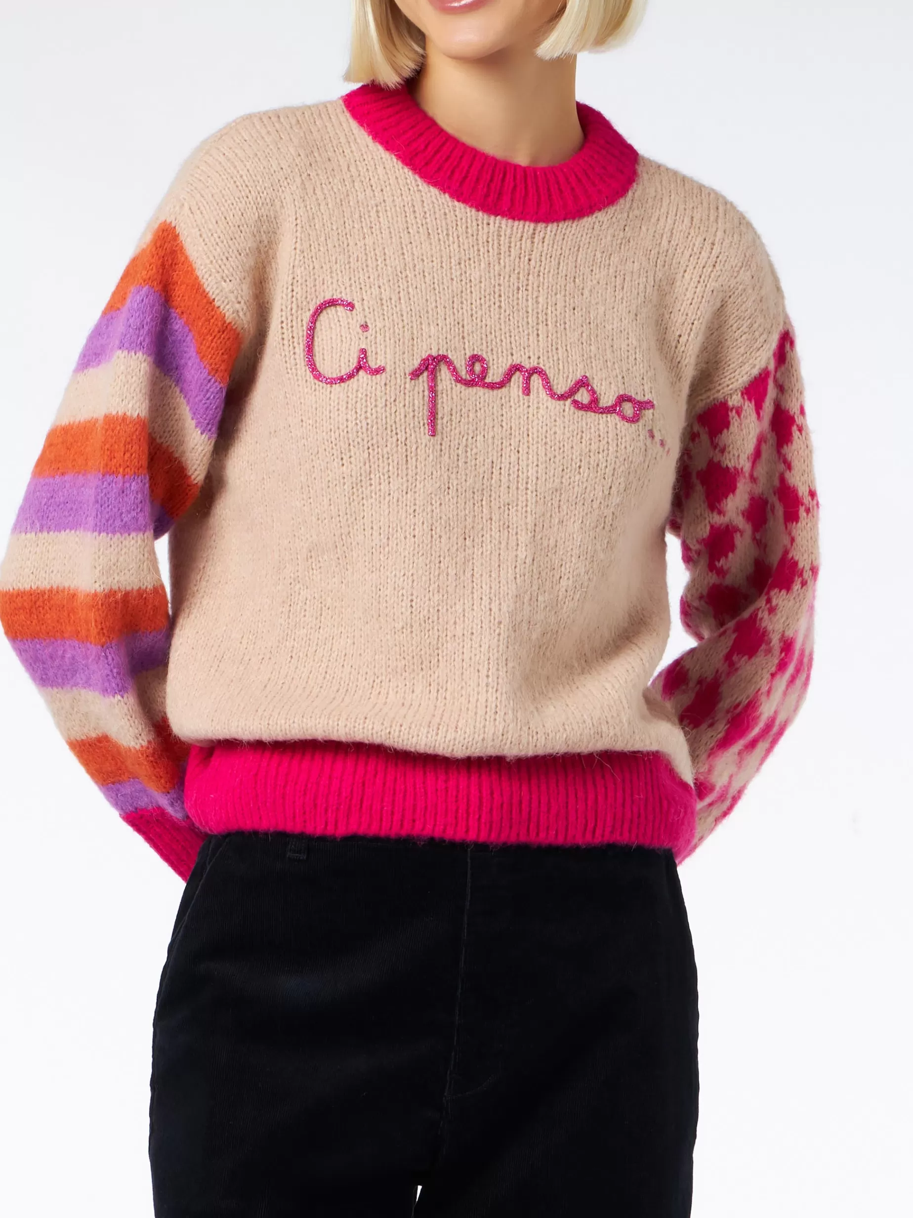 Shop Maglia morbida da donna dalla forma squadrata con ricamo Ci penso Donna Maglieria | Maglieria