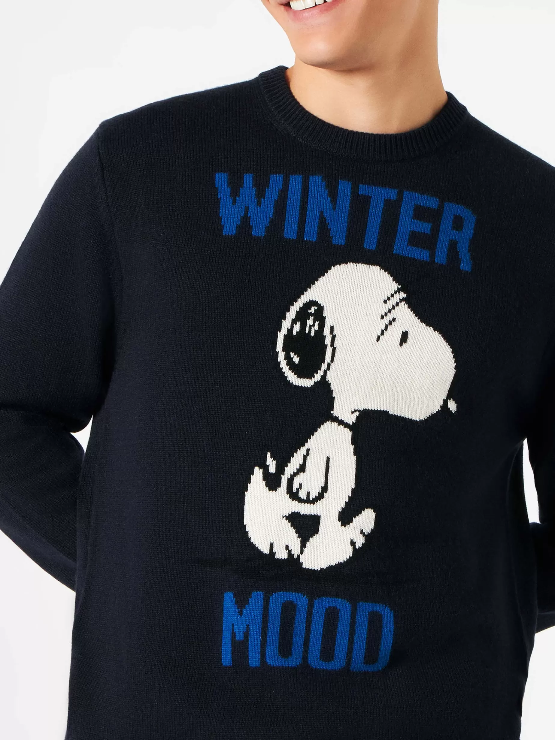 Sale Maglione da uomo blu stampa Winter Mood Snoopy | SNOOPY - EDIZIONE SPECIALE PEANUTS™ Uomo Maglieria | Maglieria