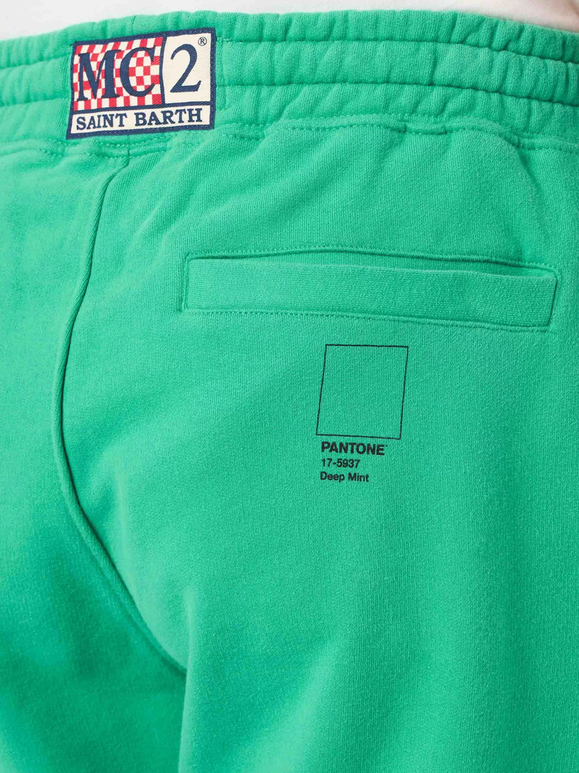 Shop Pantaloni sportivi verde erba | EDIZIONE SPECIALE PANTONE® Uomo Bermuda E Pantaloni