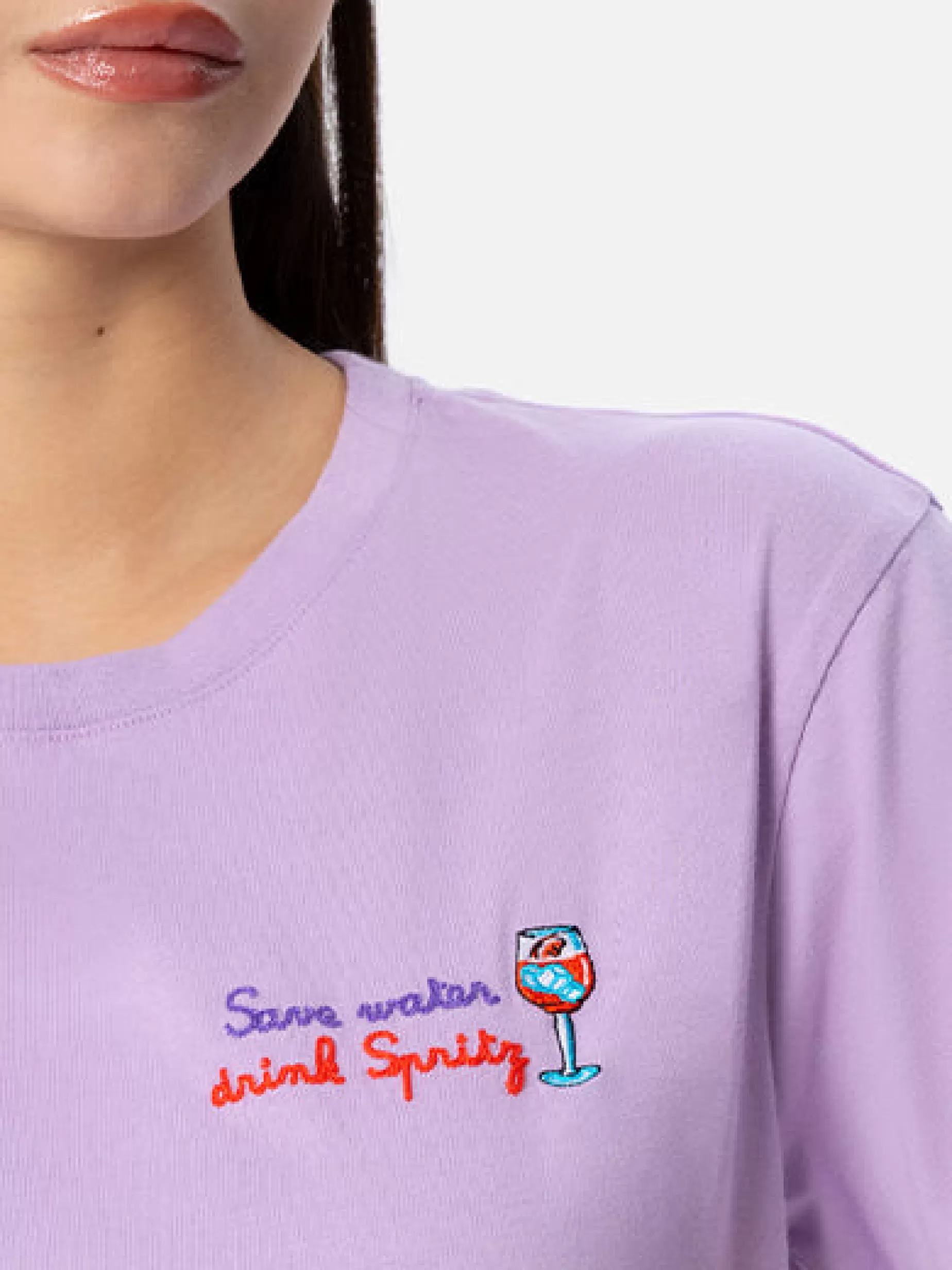 Best T-shirt da donna girocollo Emilie in jersey di cotone con ricamo Save water drink Spritz Donna T-shirt